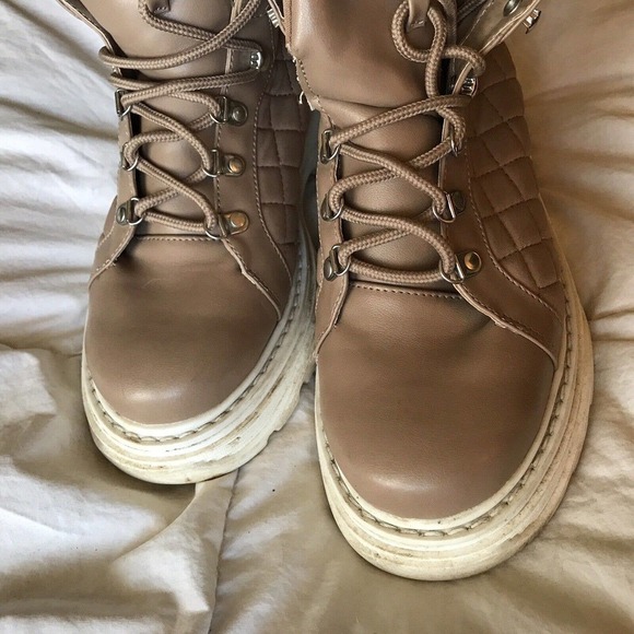 Jane Quilted Boots Tan Lace Up White Lug Soles Sz6.5 Cute Pre-Owned - Picture 4 of 10